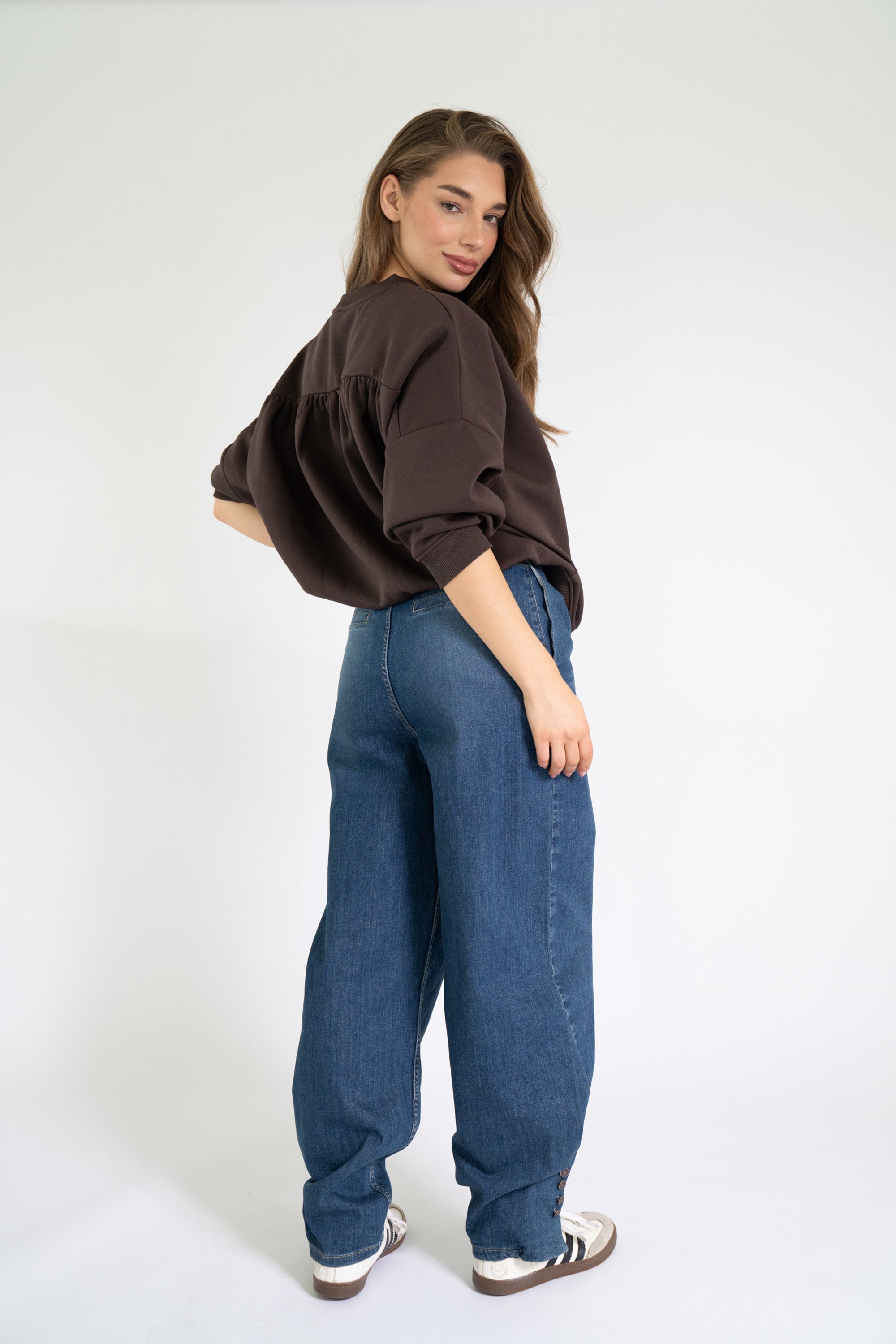 Monchou Sweatshirt - Brown