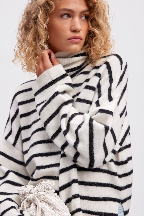 Gestuz Alpha Rollneck Striped Top - Ivory Black Striped - RUM Amsterdam