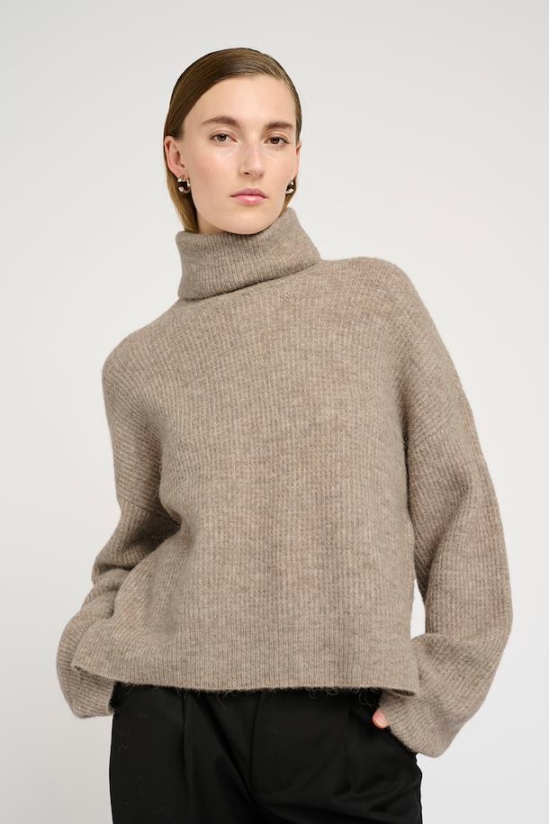 Gestuz Alpha Rollneck Pullover - Warm Sand Melange - RUM Amsterdam