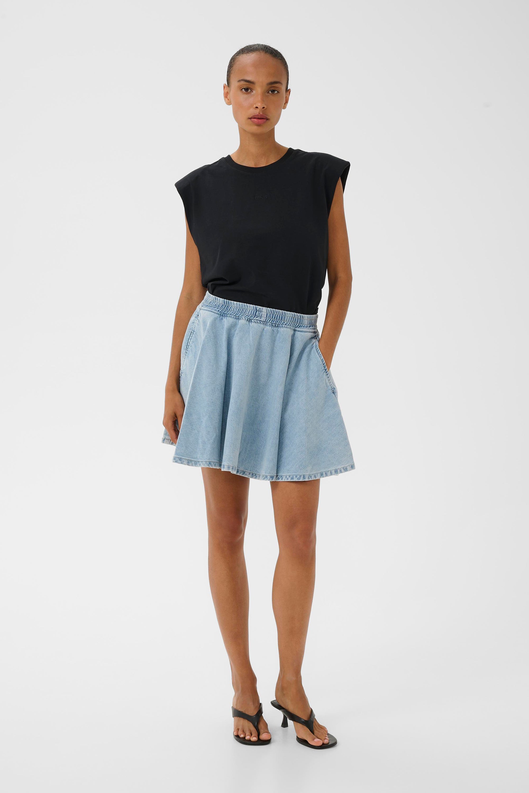 Kathrin Muscle Tee - Black
