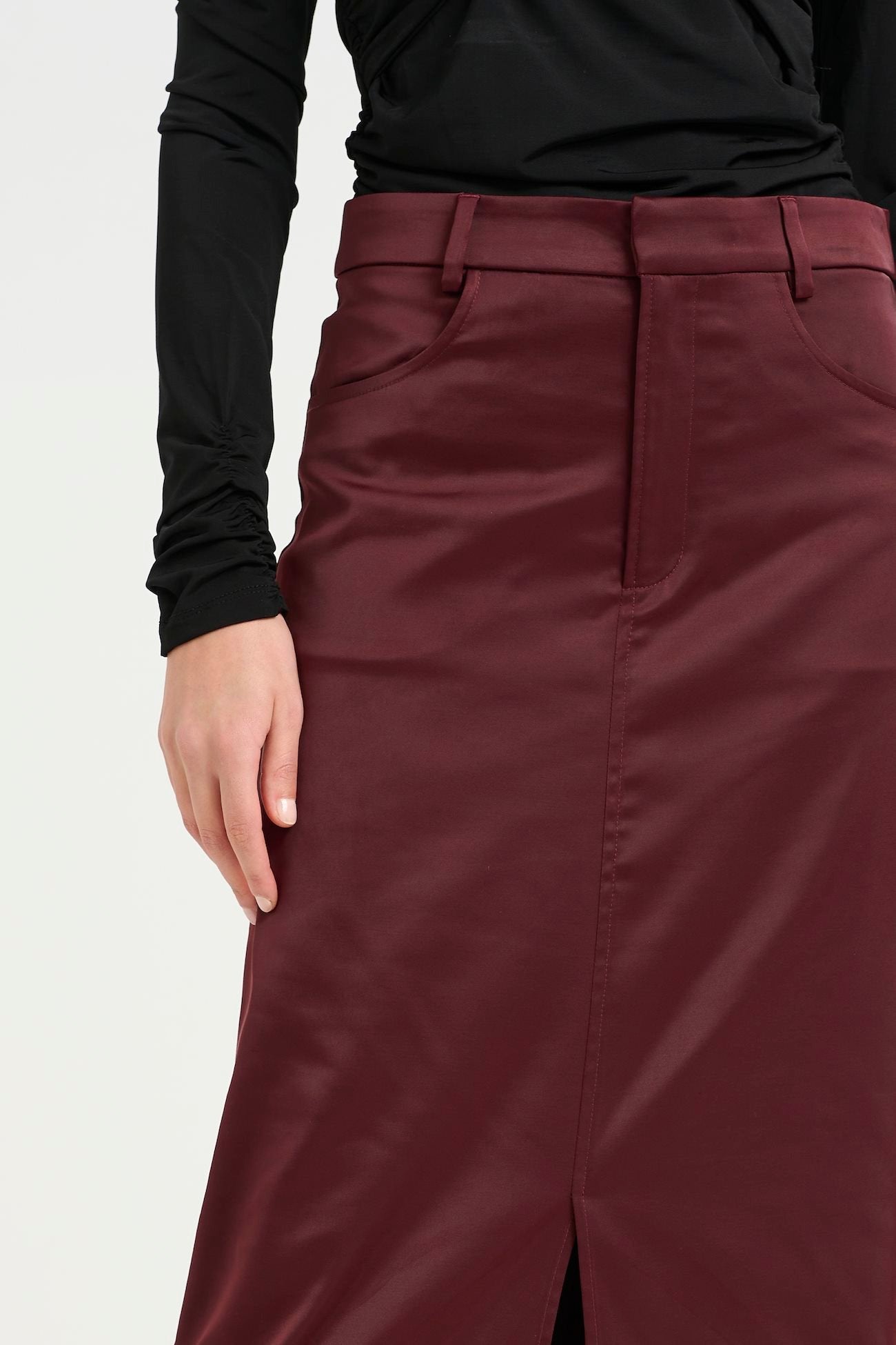  Yacmine MW Skirt - Blood Red - RUM Amsterdam