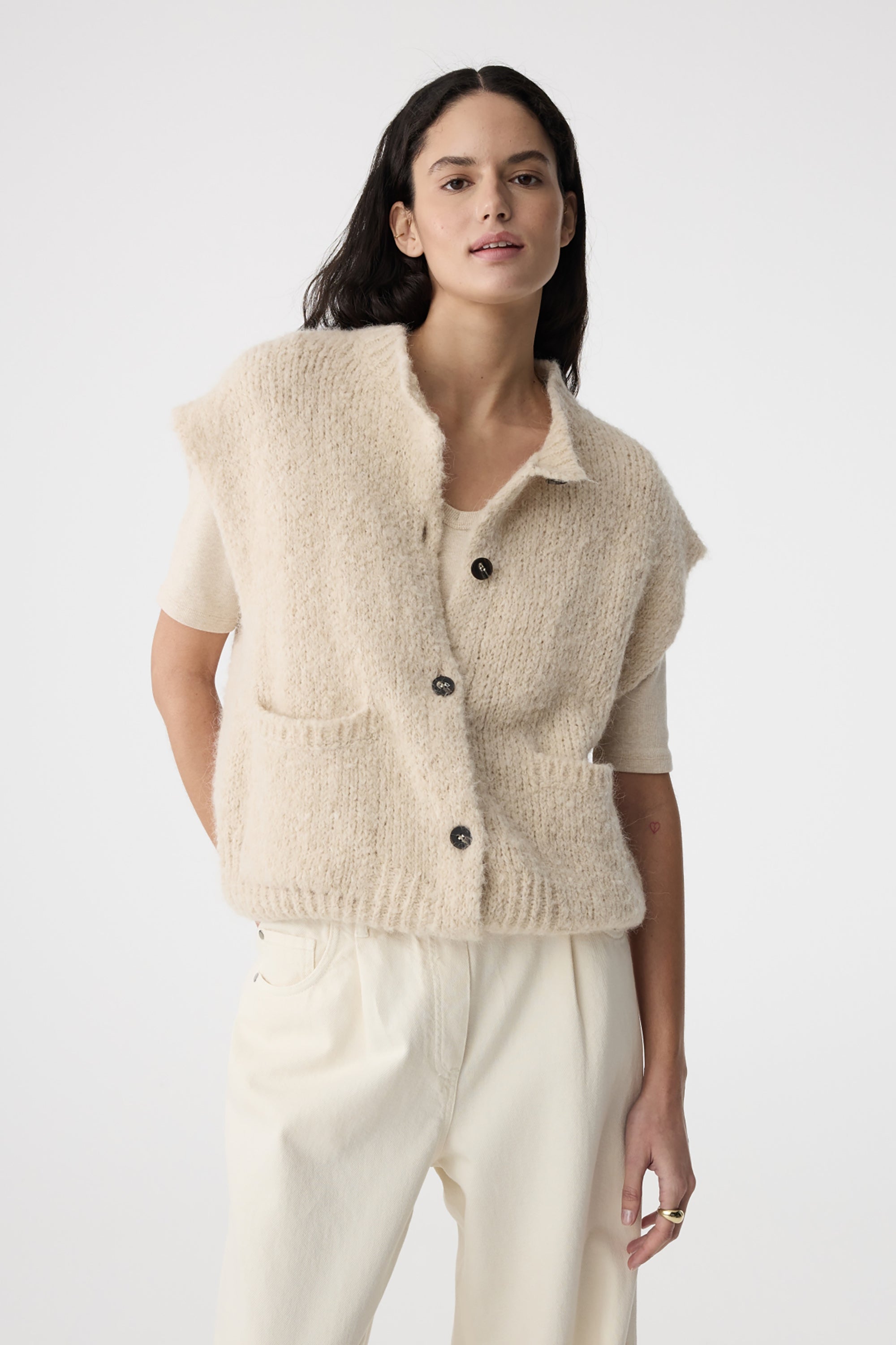 Bessy Sleveveless Cardigan - Sand