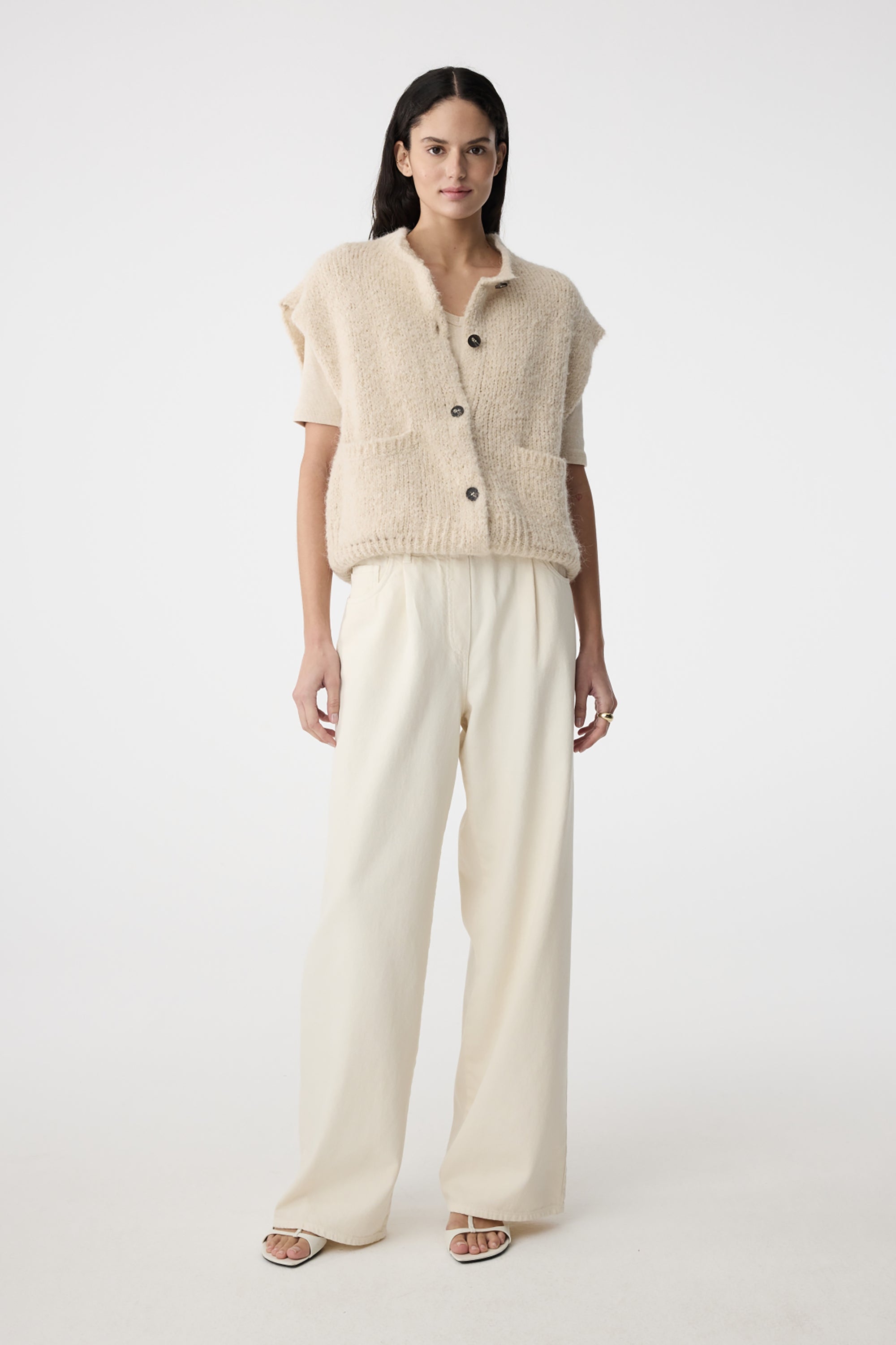 Bessy Sleveveless Cardigan - Sand