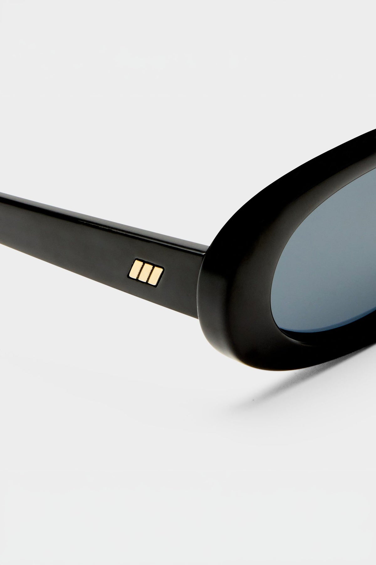Outta Love Sunglasses - Black w/ Smoke Mono
