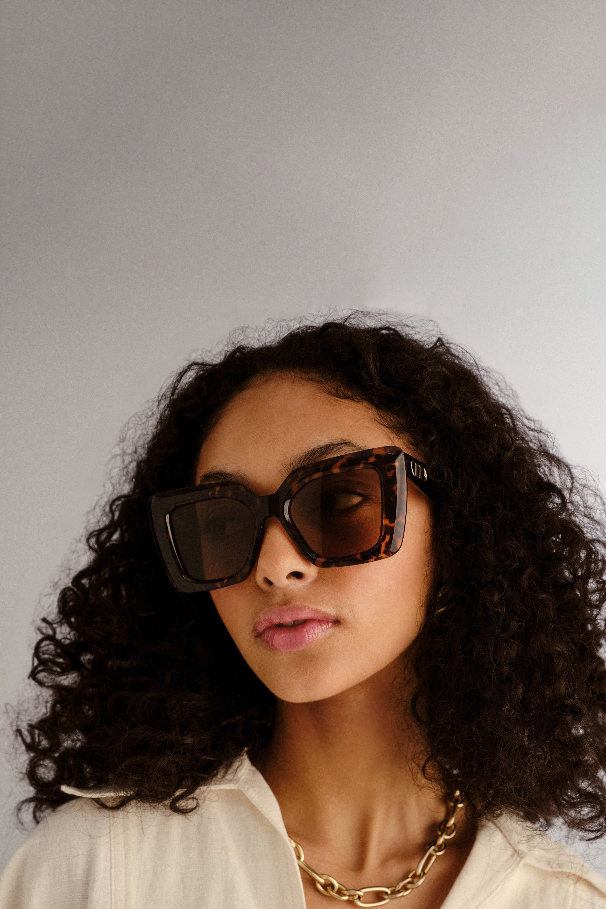 Unimaginable Sunglasses - Dark Tort w/ Brown Mono // Le Sustain