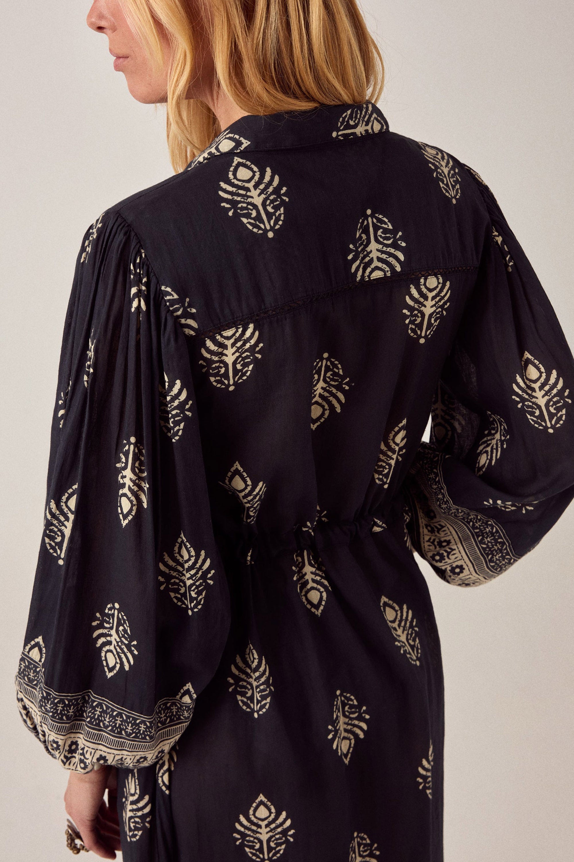 Eleonora Dress - Black Leaves Black Henna