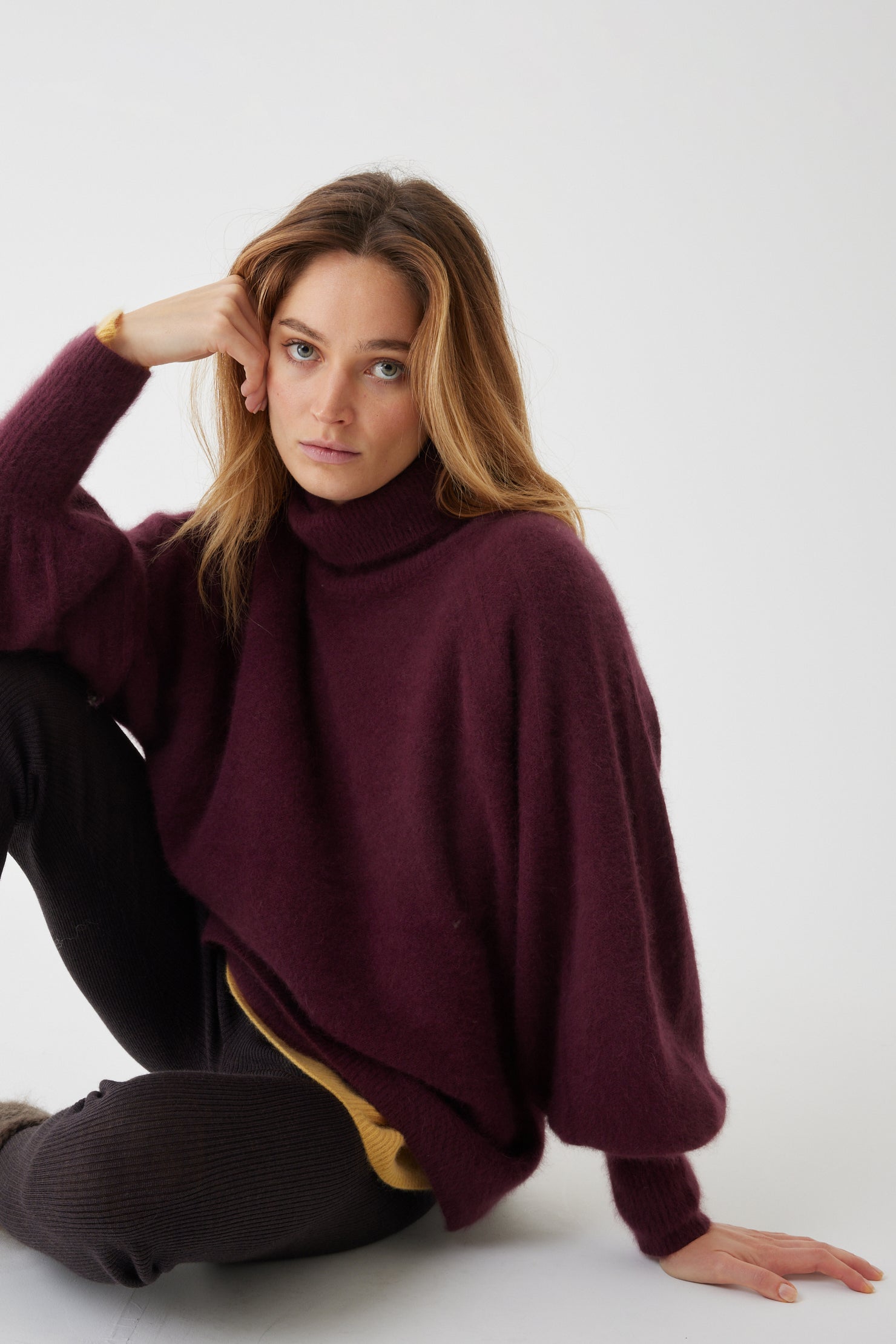 Majestic Filatures Long Sleeve Turtleneck Jumper Bordeaux RUM Amsterdam