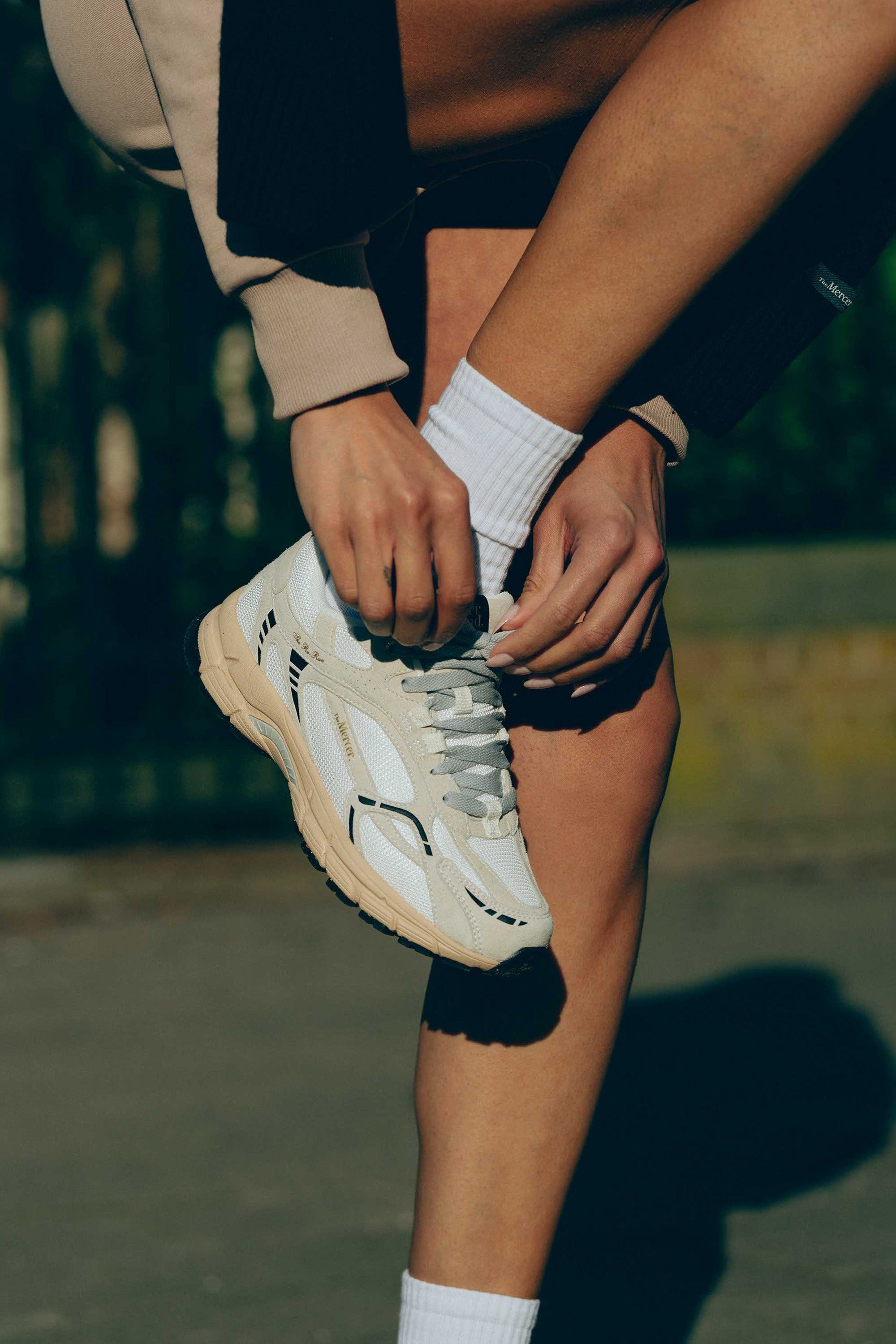 The Re-Run Desert Sneakers - Off White
