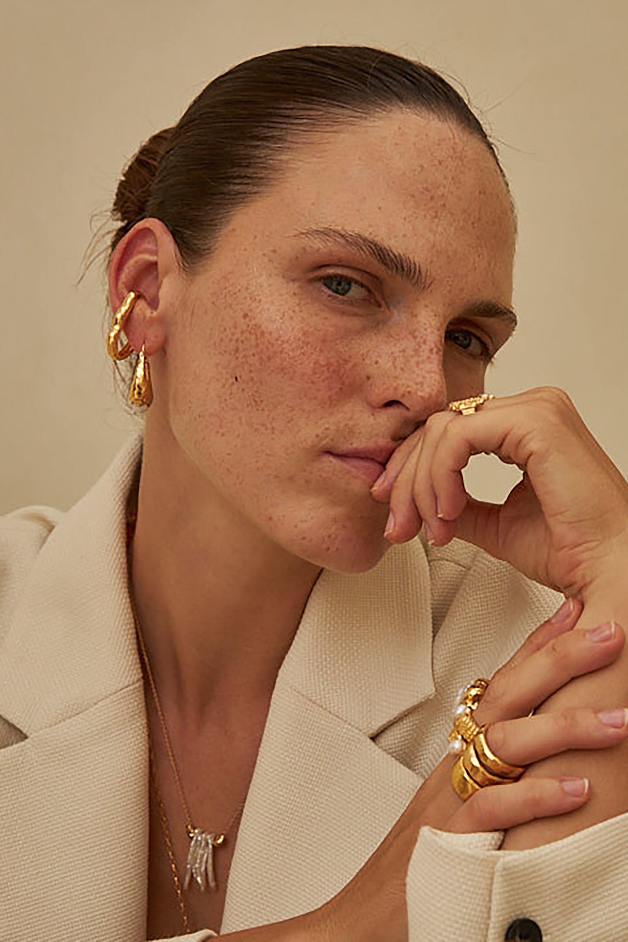 Luana Necklace - Gold w/ Pearl
