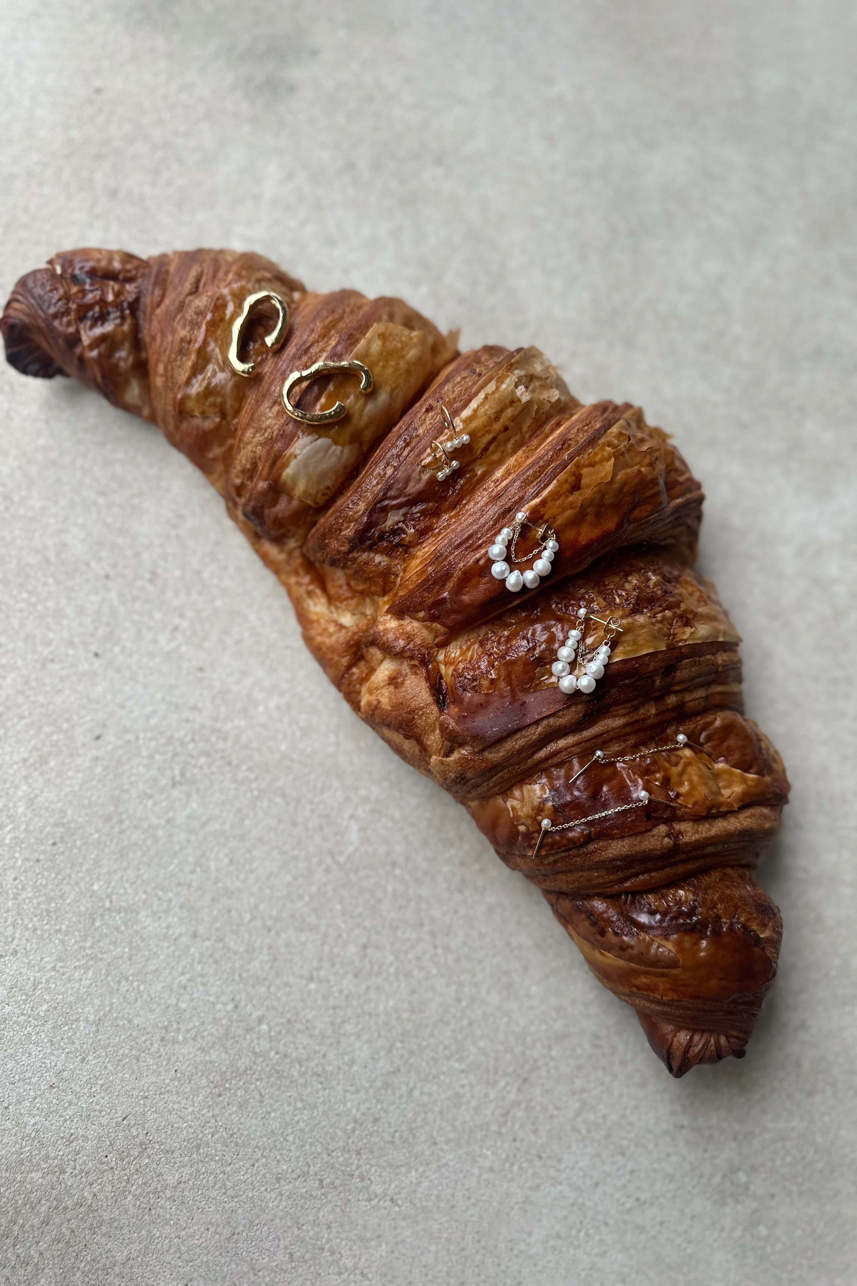 Meris Earrings - Gold with Pearls