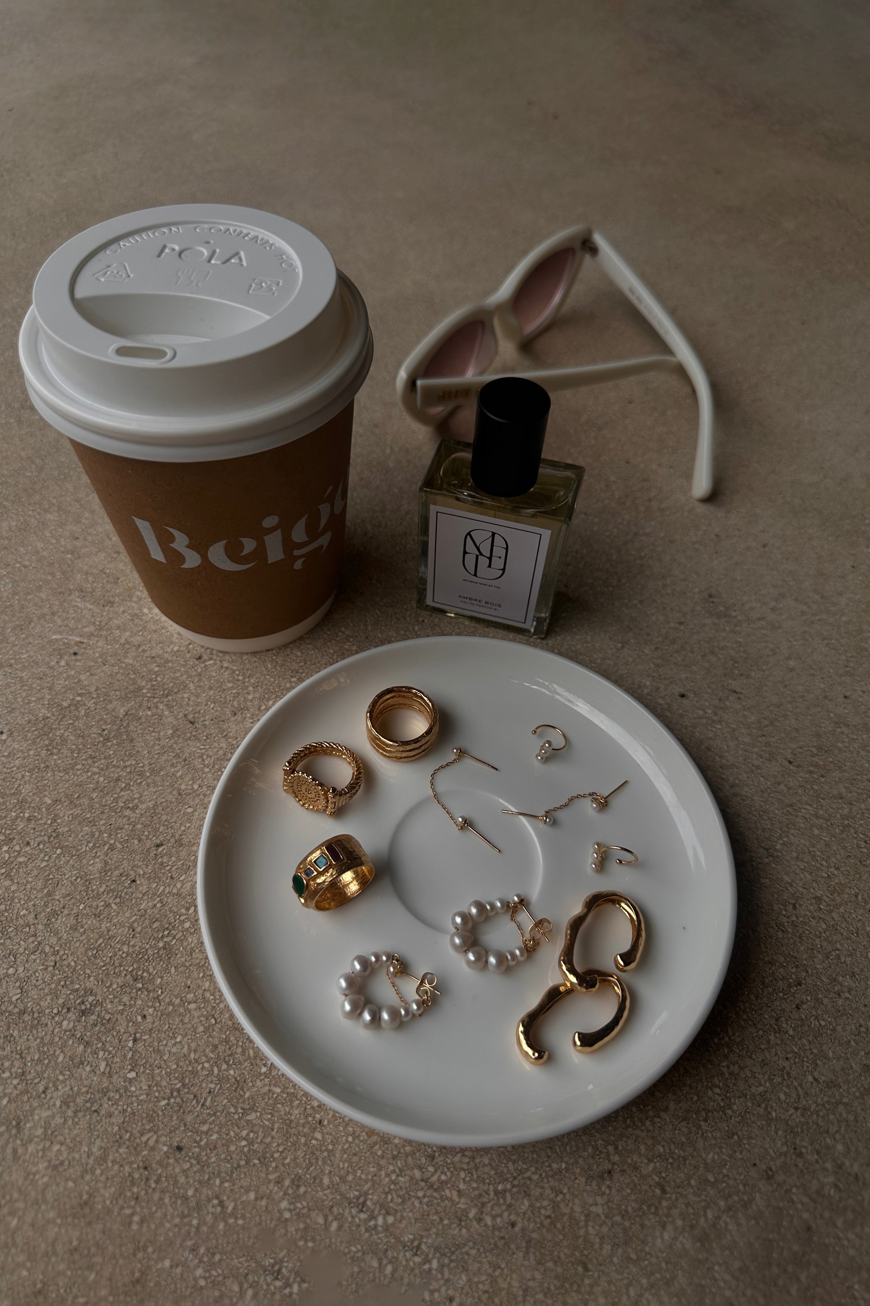 Meris Earrings - Gold with Pearls