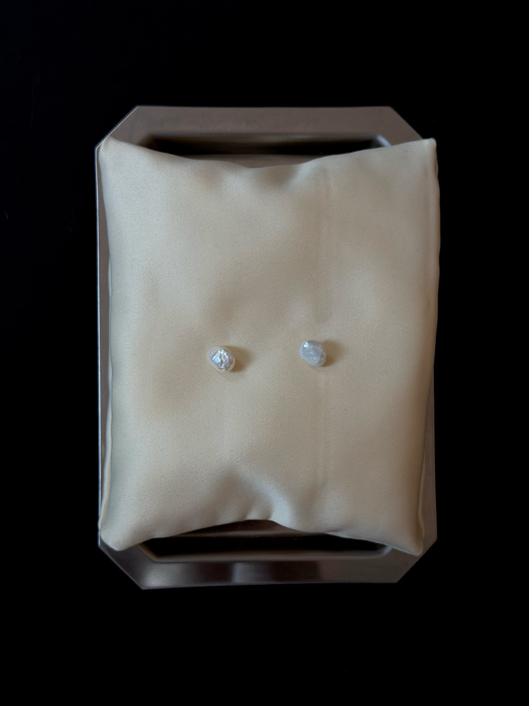 Freshwater Pearl Studs - Gold