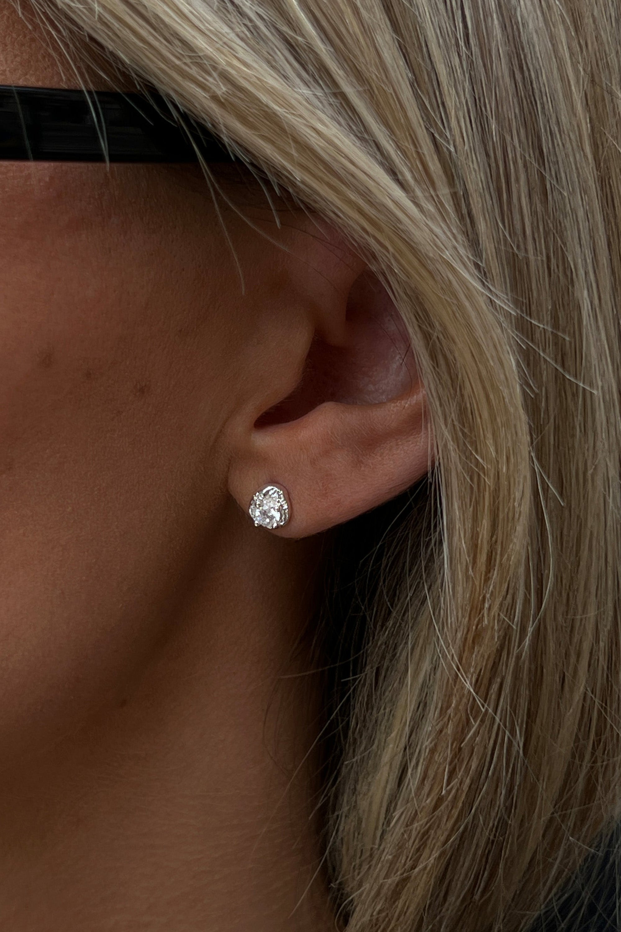 Le Petite Studs - Silver