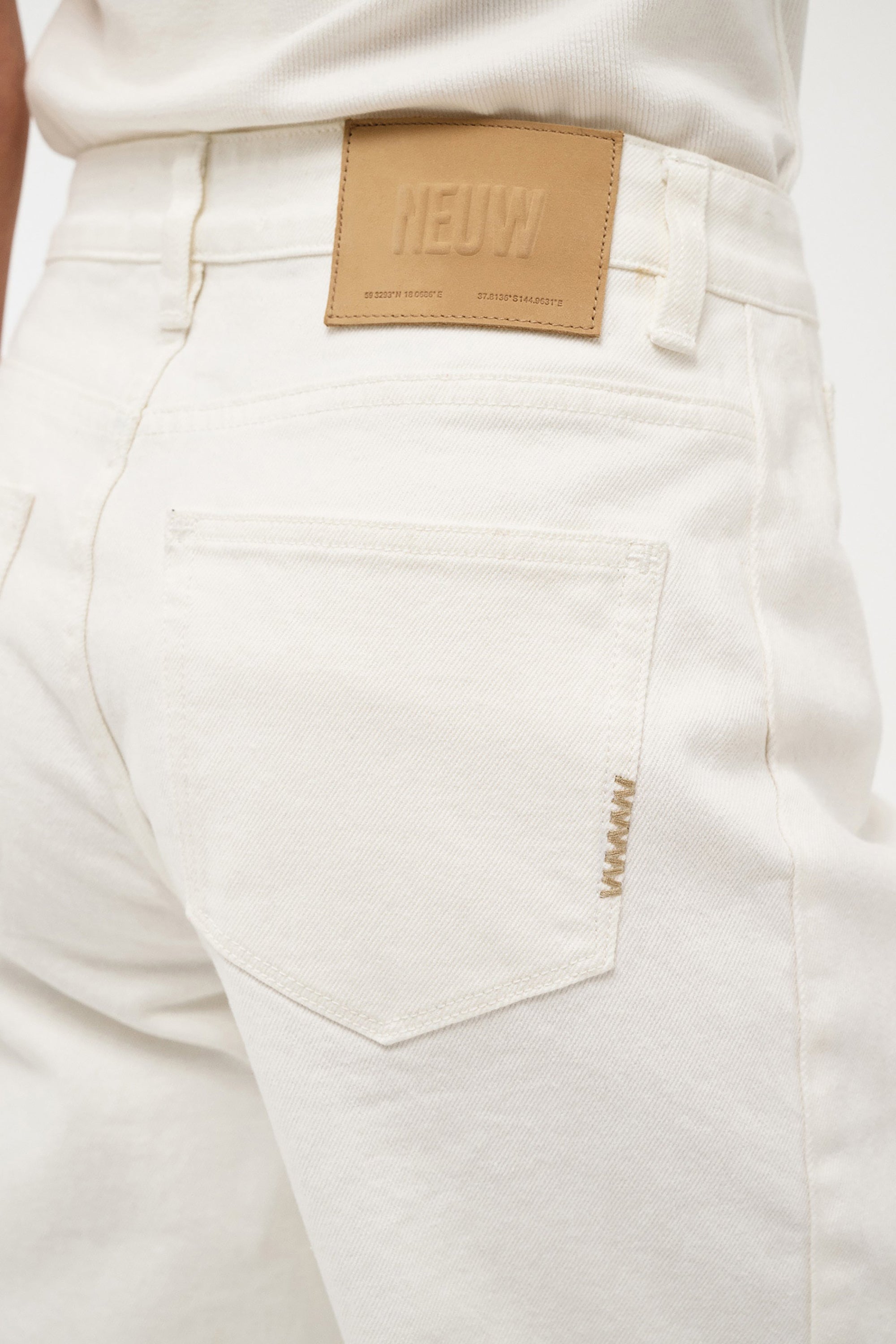 Amber Barrel Jeans - Fresh White