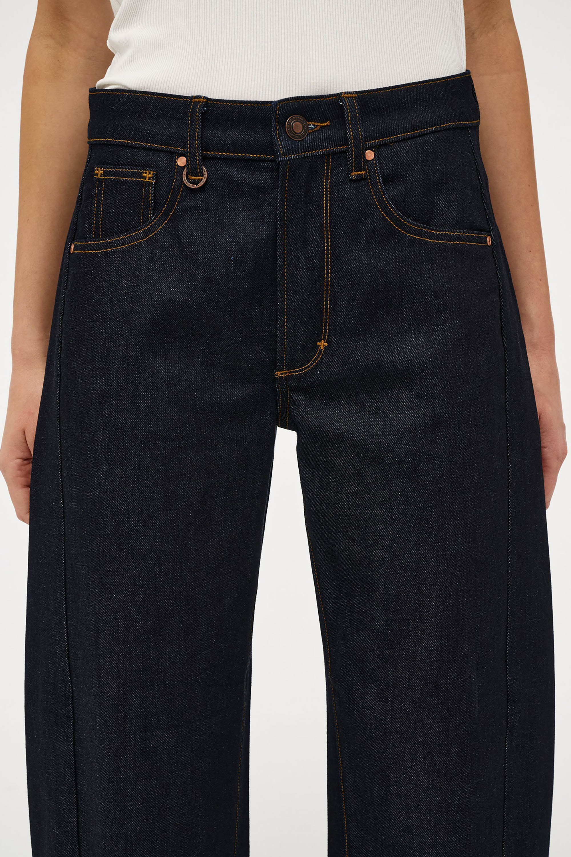 Amber Barrel Jeans - Resonate