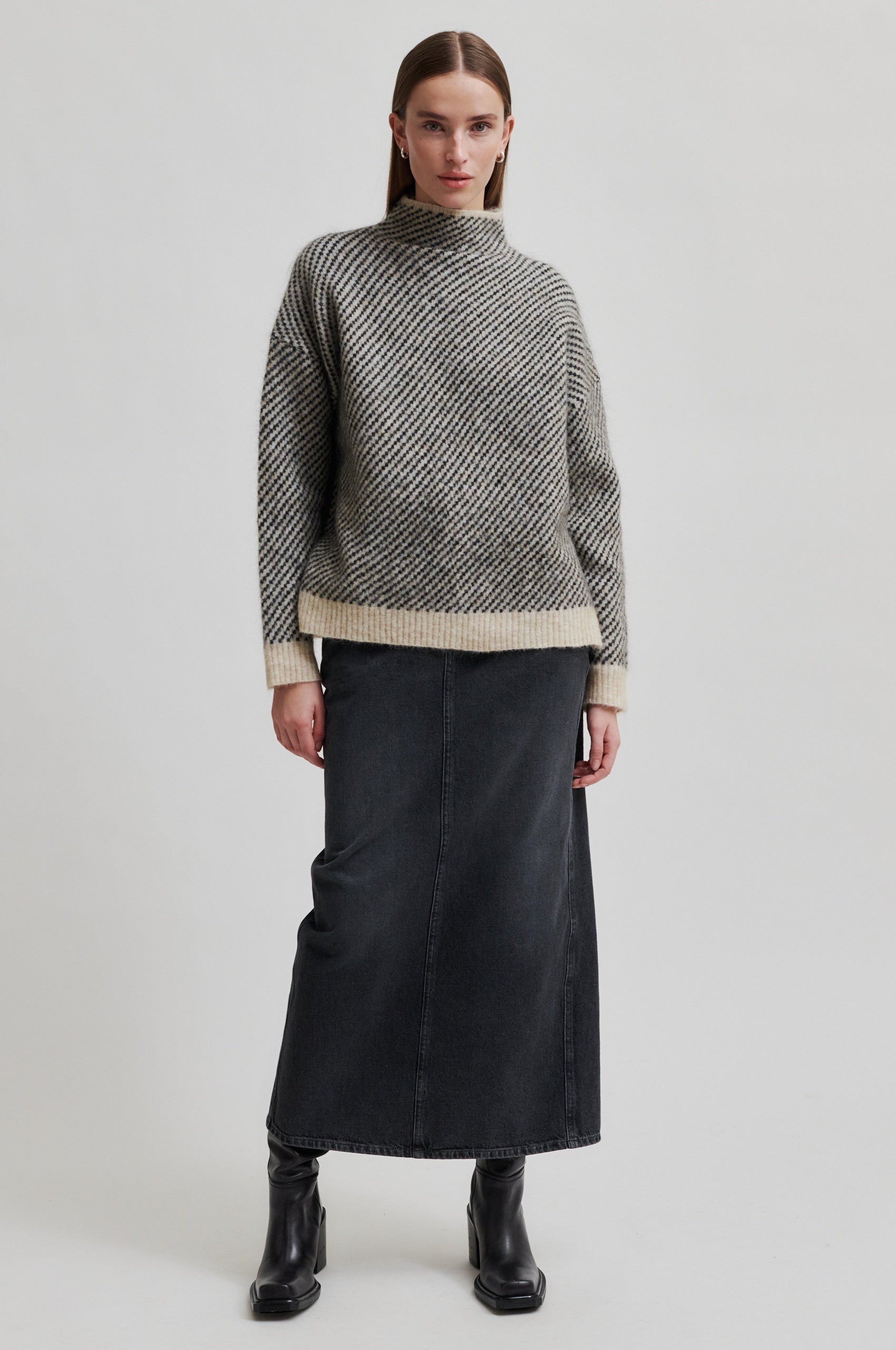 Second Female Capella Knit T-Neck Jumper - Brazilian Sand - RUM Amsterdam