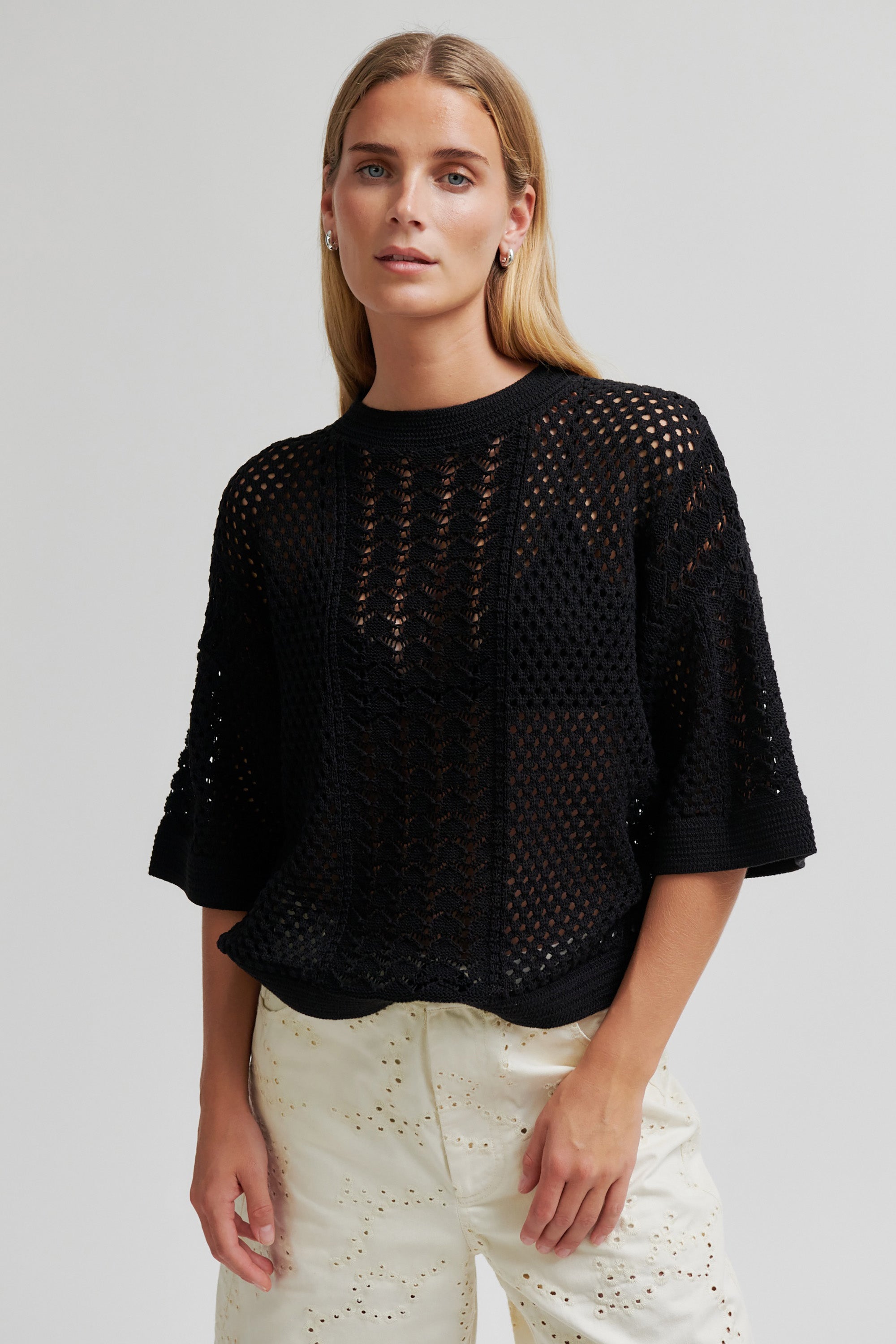 Deya Knit O-Neck - Black