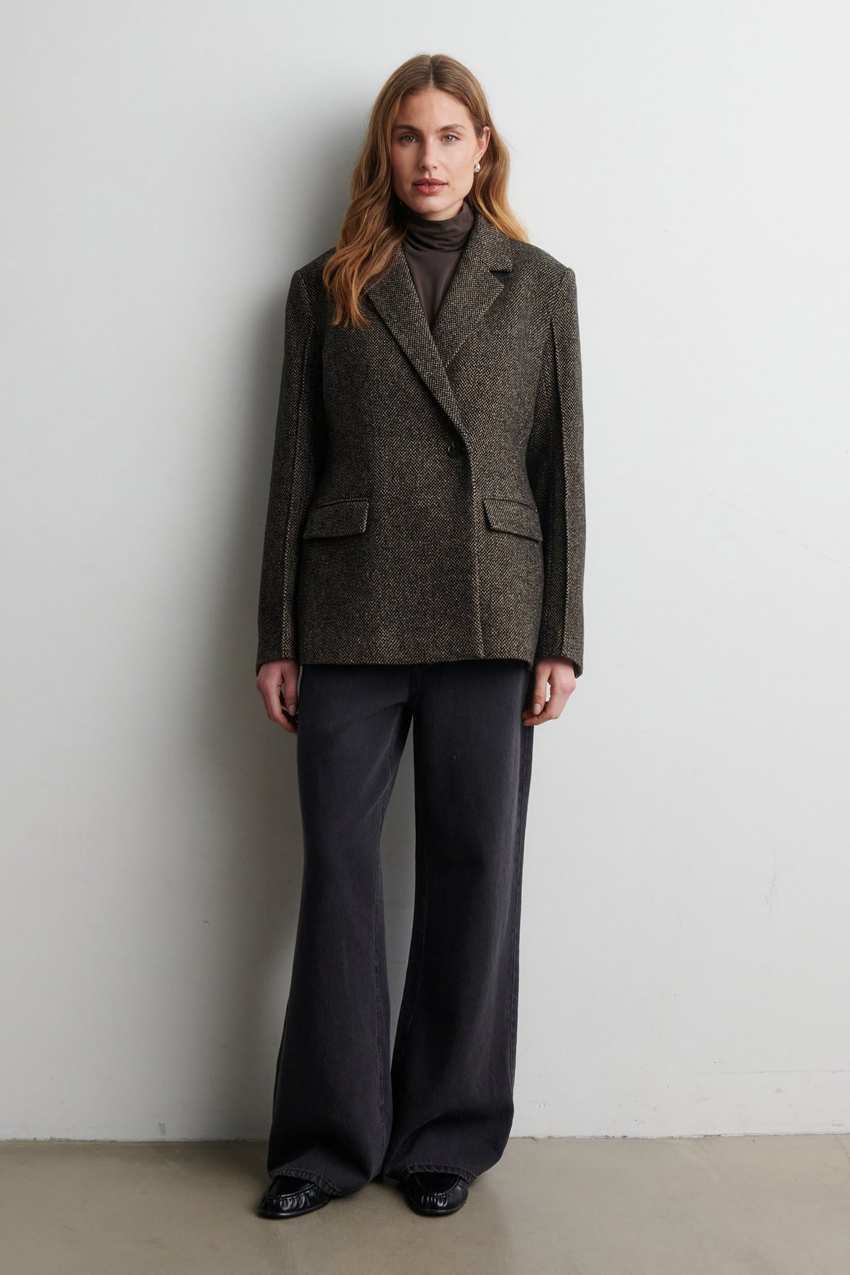 Emi New Fitted Blazer - Demitasse