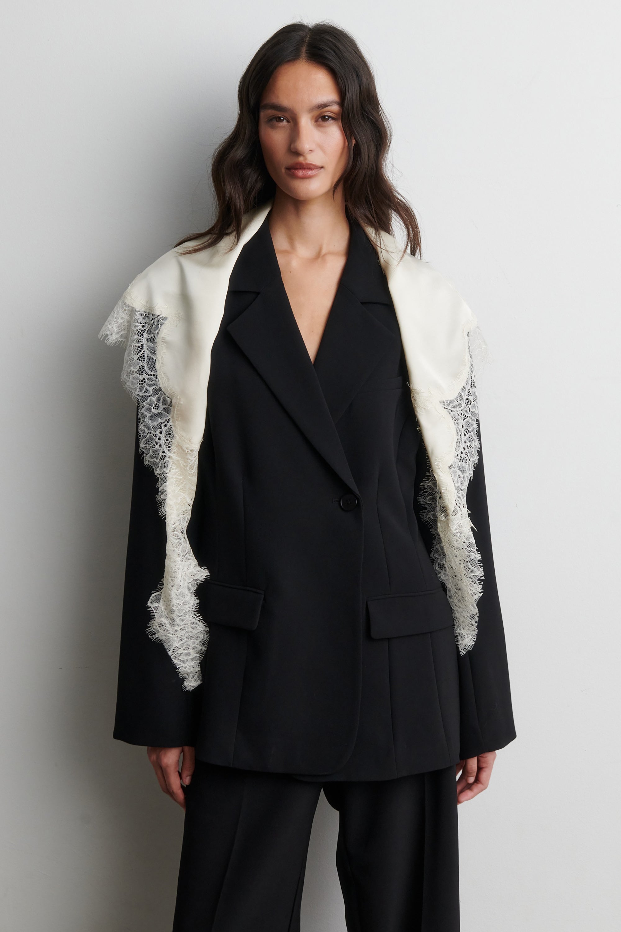 Lacia Contrast Hip Scarf - Cream