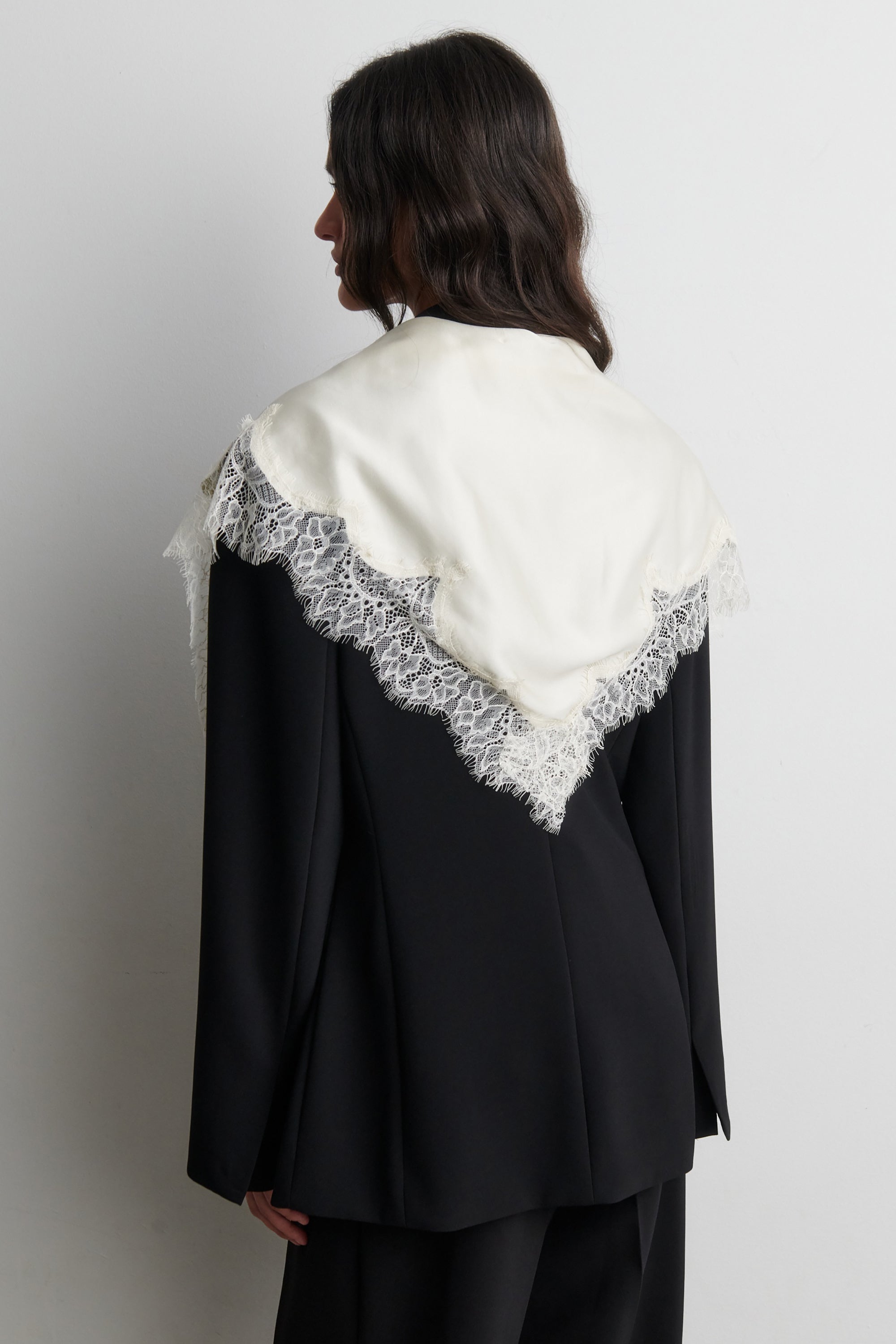 Lacia Contrast Hip Scarf - Cream