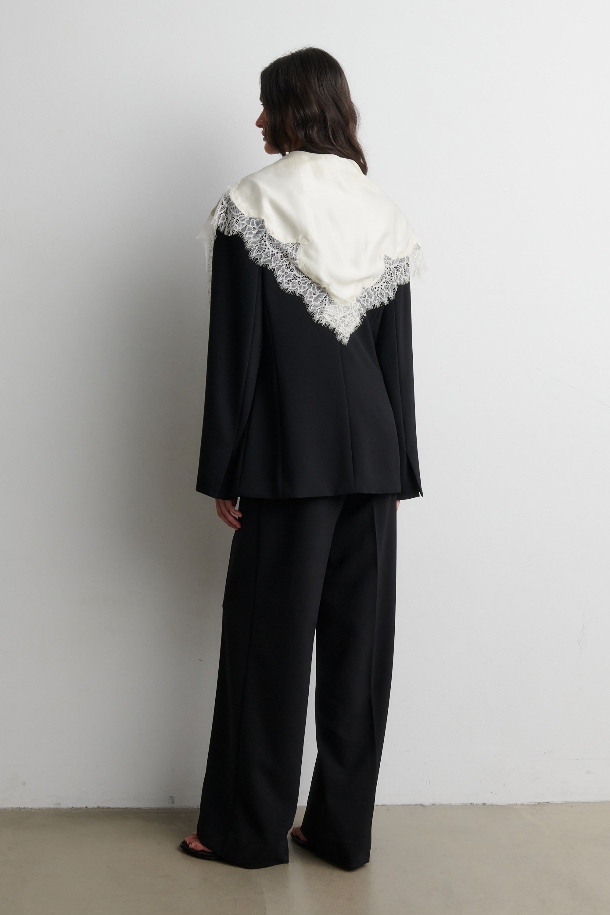 Lacia Contrast Hip Scarf - Cream