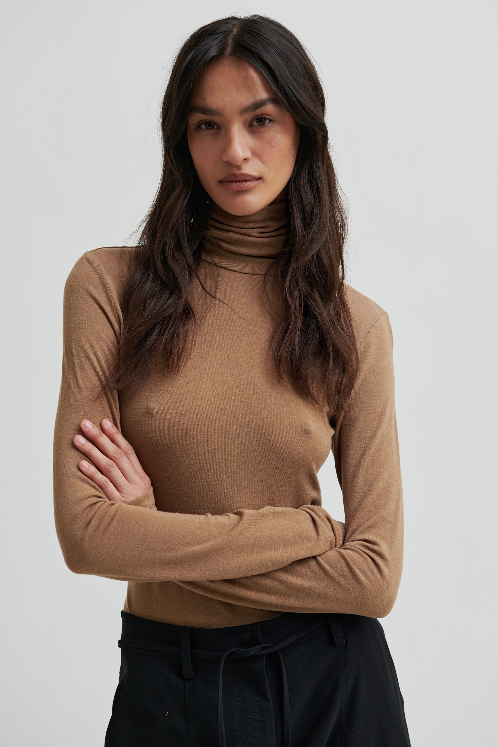 Matima T-Neck Tee - Camel Melange