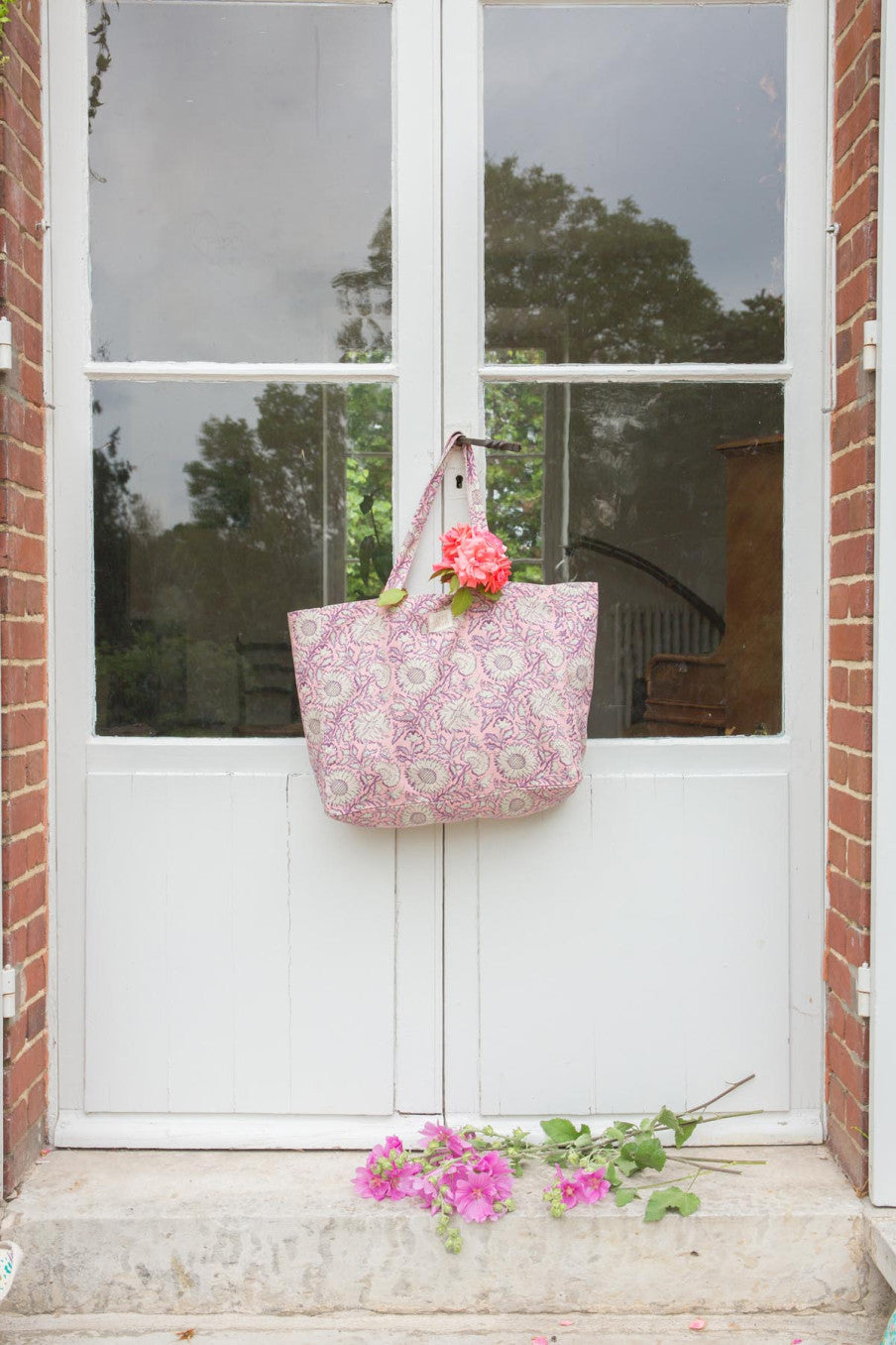 Large Tote Bag Beverly - Pink Daisy Garden